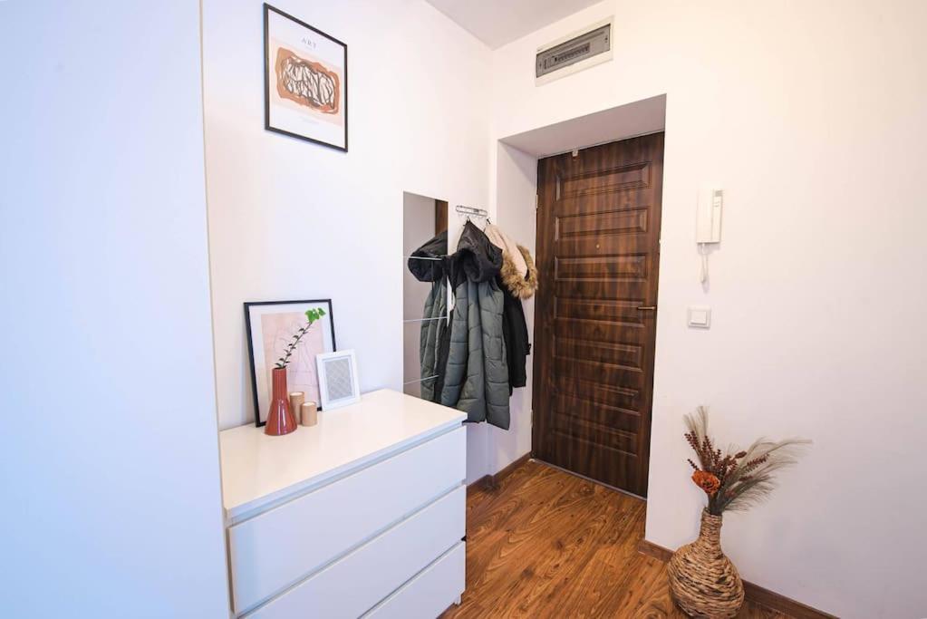 Home Studio Z Ogrodkiem I Altana Cracovia Exterior foto